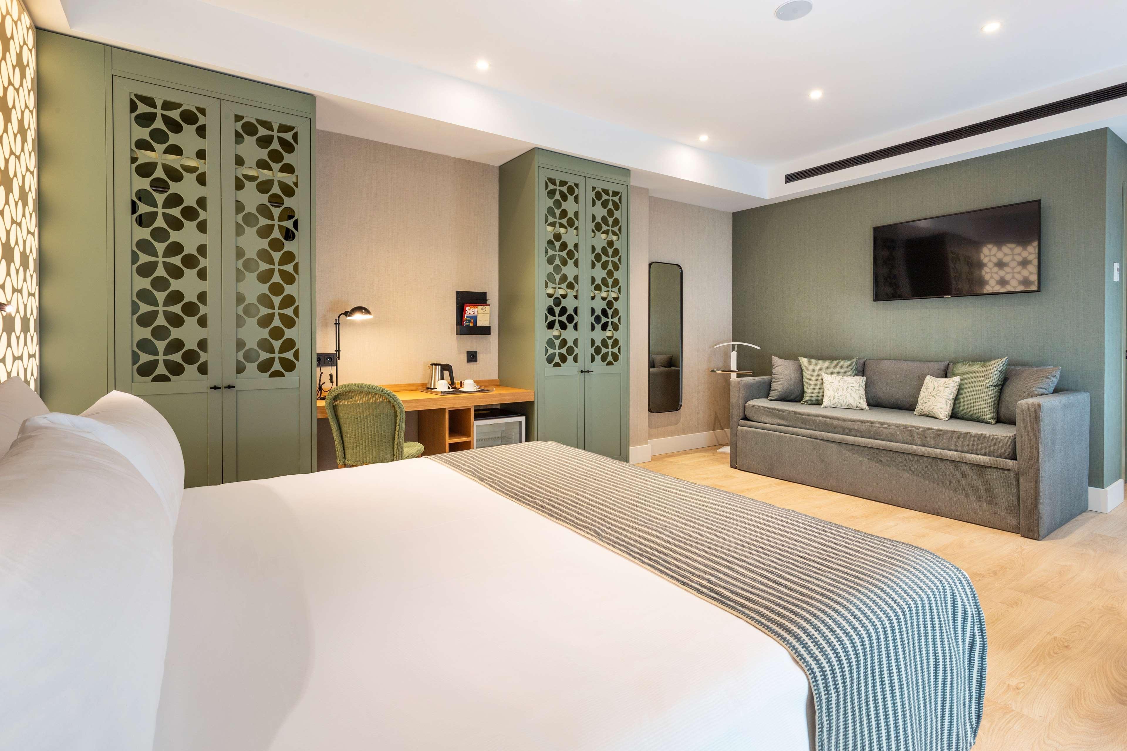 Hotel Catalonia Santa Justa 4*