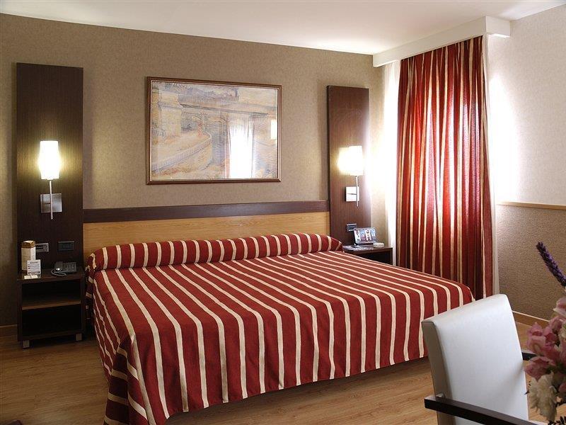 Catalonia Santa Justa Hotel Séville